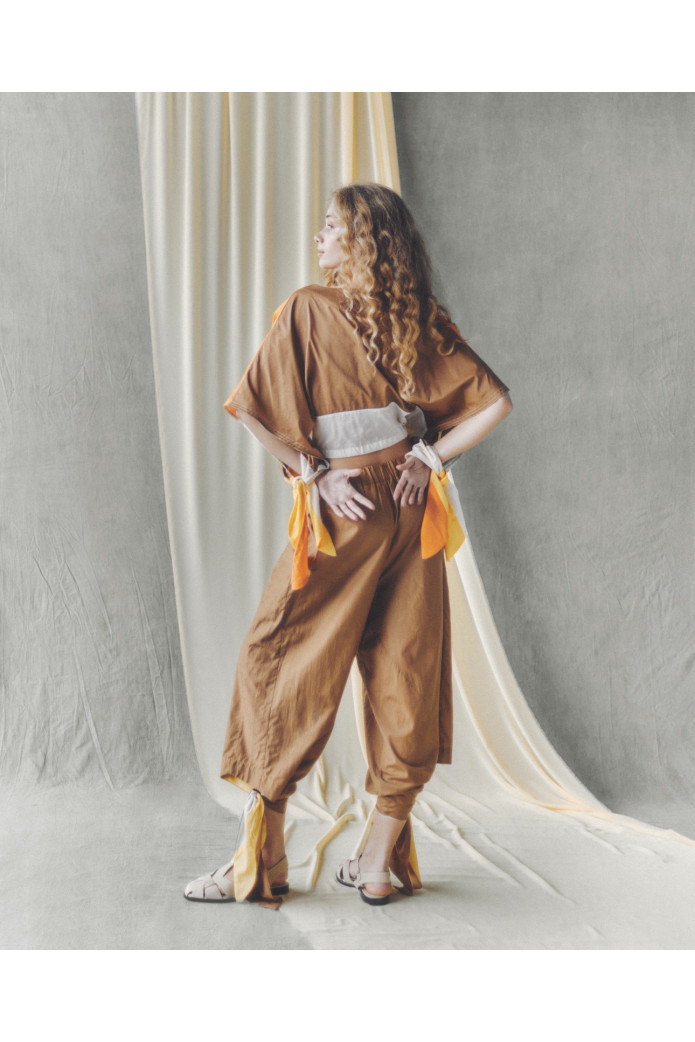 Pantalón Urola Zaitegui – Pantalón Baggy Seda y Algodón Marrón SS26