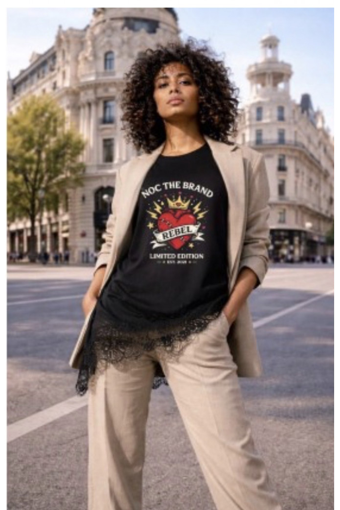 Camiseta Rebel Asymmetric Noc The Brand | Camiseta Asimétrica Mujer | FriendsnShop