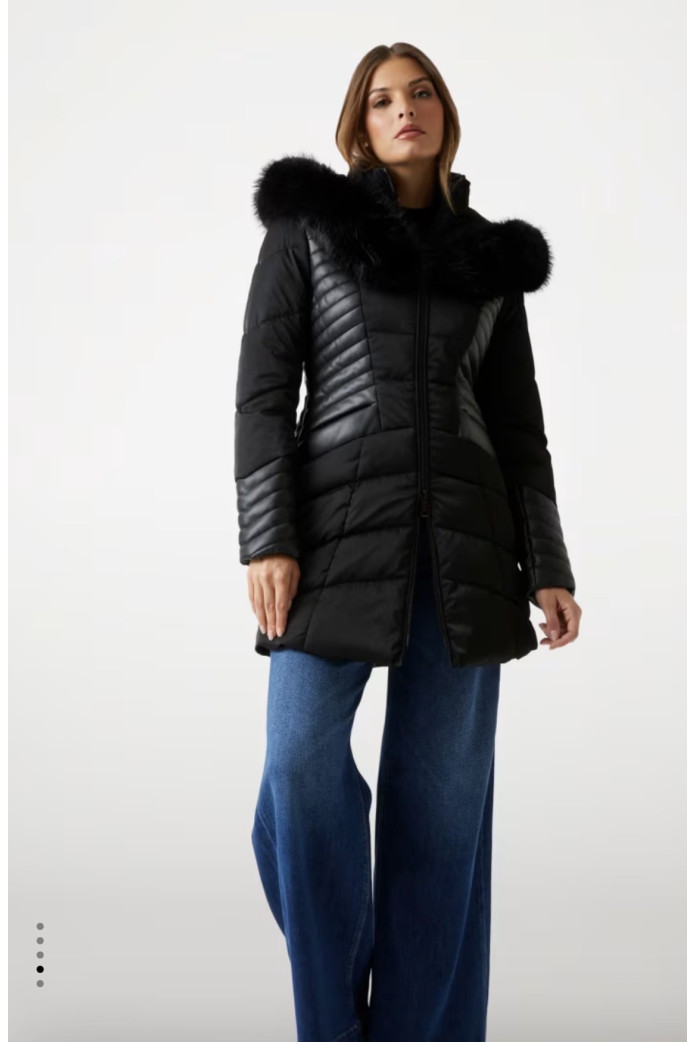 Plumífero Negro GUESS Mujer con Capucha | FriendsnShop