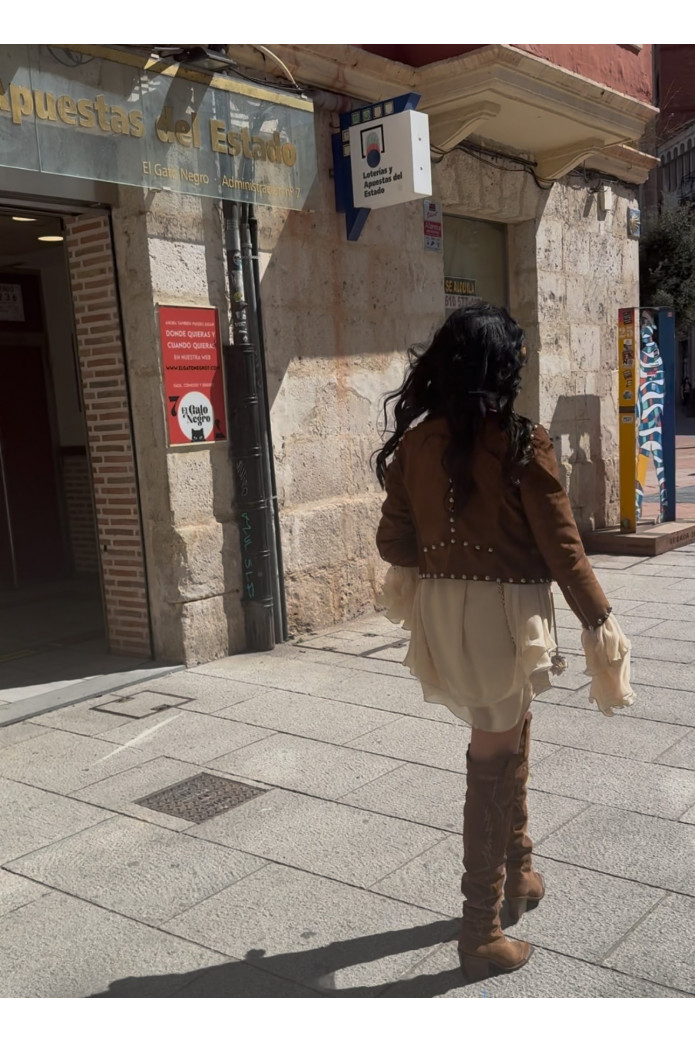 cazadora  de ante con tachas  - tete by odette