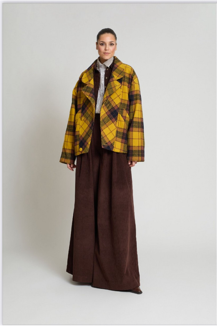 Chaqueta Nerea Zaitegui de cuadros amarilla