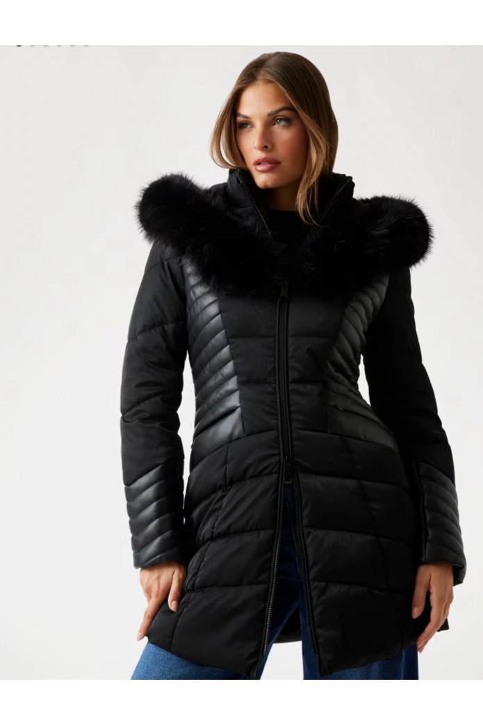 Plumífero Guess con capucha y pelo sintético – Abrigo elegante