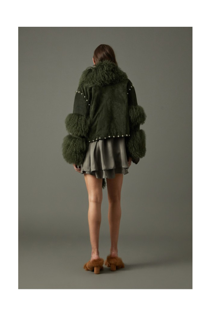 Abrigo Box de ante verde Tete by Odette – Estilo y sofisticación