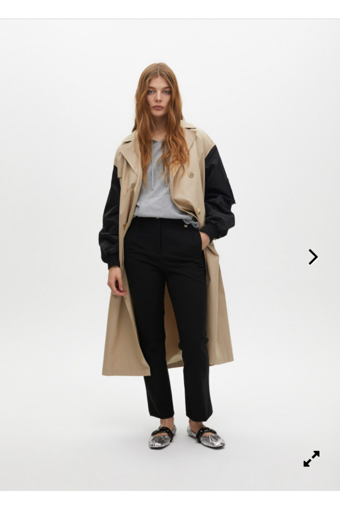 Trench con mangas bomber Lola Casademunt – Elegancia urbana y sofisticada