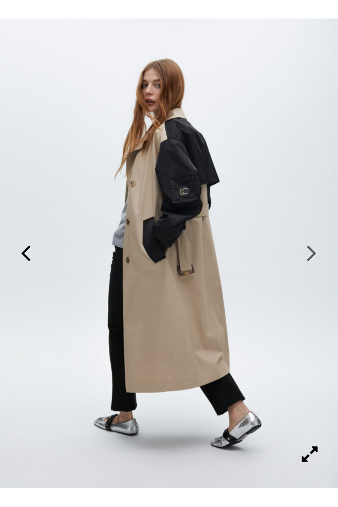 Trench con mangas bomber Lola Casademunt – Elegancia urbana y sofisticada