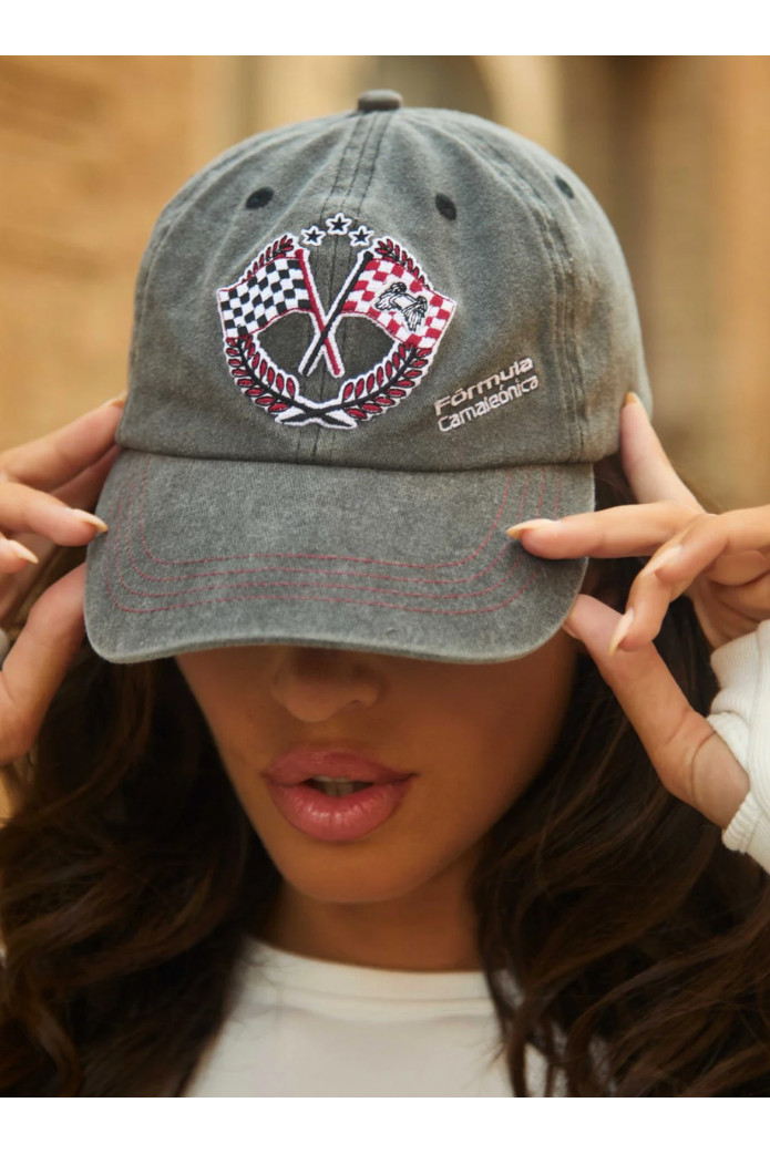 Gorra Amaranto Camaleonica – Estilo urbano y actual