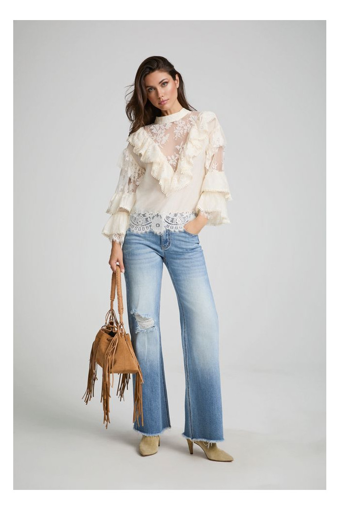 Blusa Flor de Encaje Fetiche Suances – Estilo romántico y boho chic