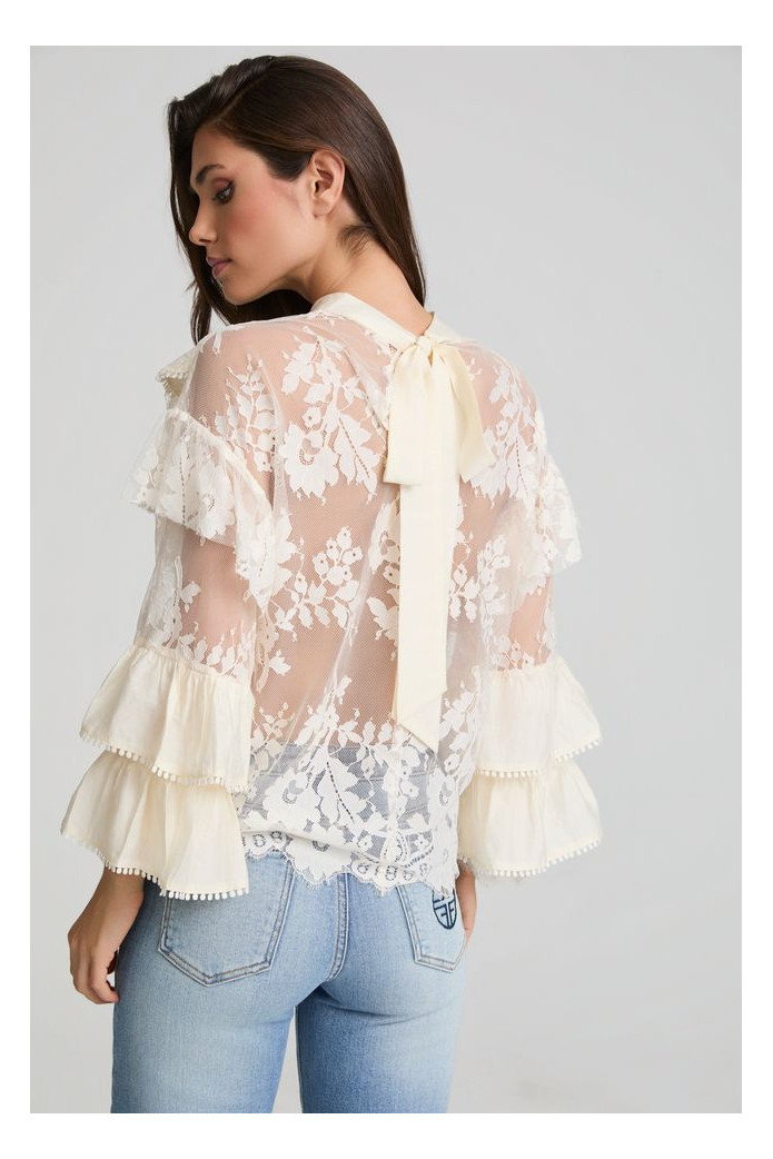 Blusa Flor de Encaje Fetiche Suances – Estilo romántico y boho chic