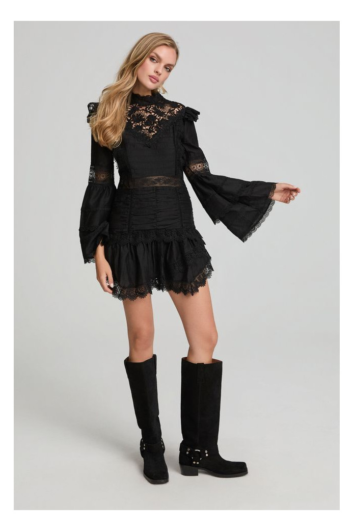 Flor de Invierno Black Fetiche Suances – Vestido negro romántico y elegante