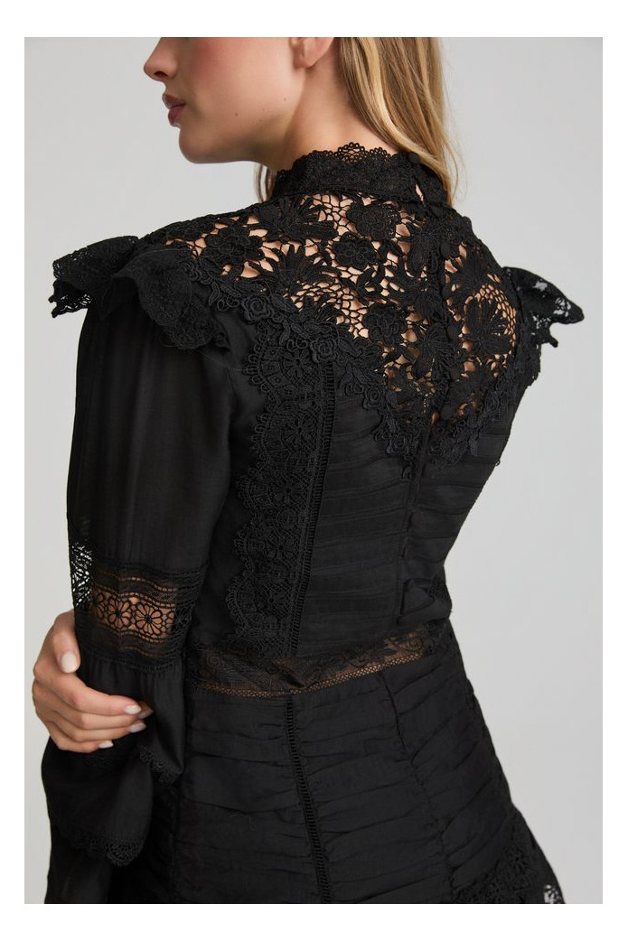 Flor de Invierno Black Fetiche Suances – Vestido negro romántico y elegante