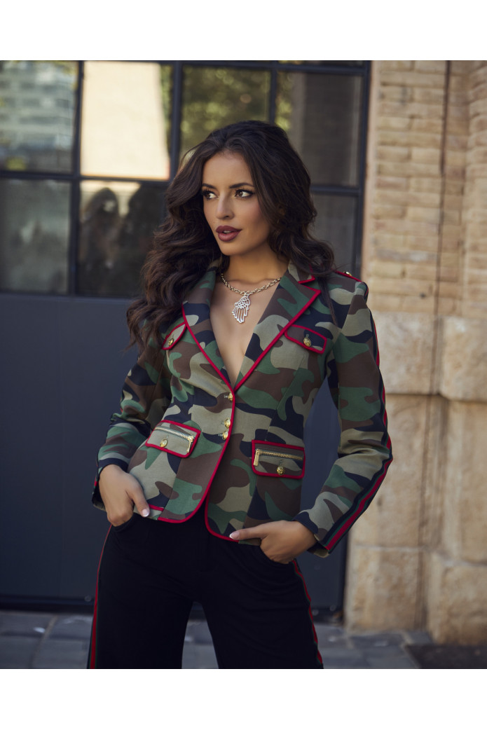 Blazer Fulgurita Camaleonica de mujer con estampado camuflaje