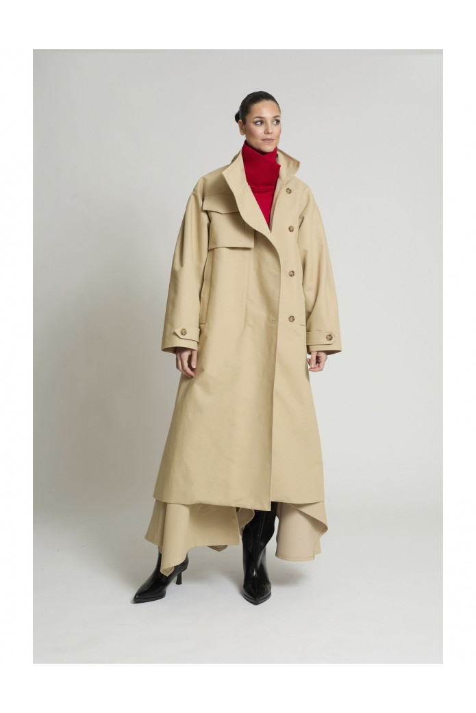 Gabardina Japonesa Larga Zaitegui – Elegancia minimalista con diseño exclusivo