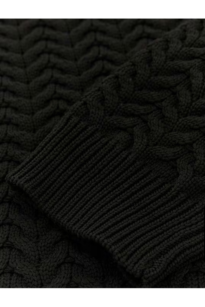 Jersey corto de punto trenzado Guess – Estilo moderno y confort premium
