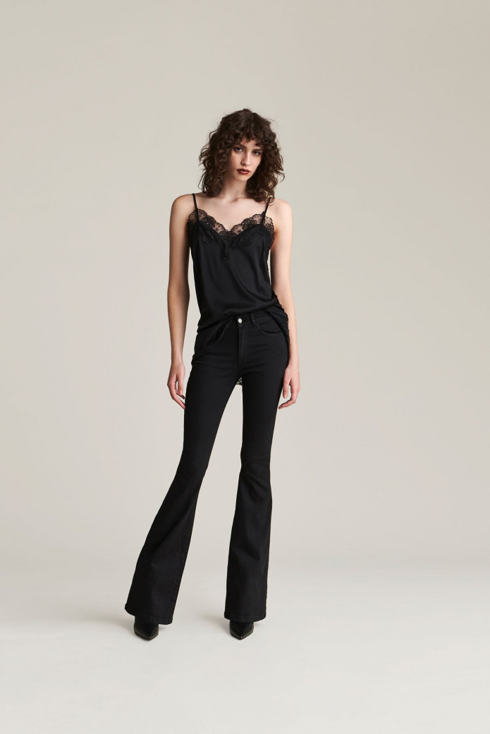 Pantalón flared mechuda Aniye By – Estilo sofisticado con toque setentero