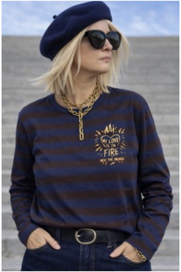 Camiseta My Love Is On Fire de NOC Atelier | Estilo Urbano Mujer